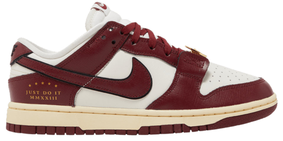 Dunk Low SE "Sisterhood - Team Red"