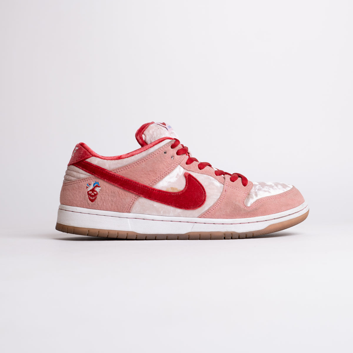 Nike SB Dunk Low StrangeLove Skateboards (Regular Box)