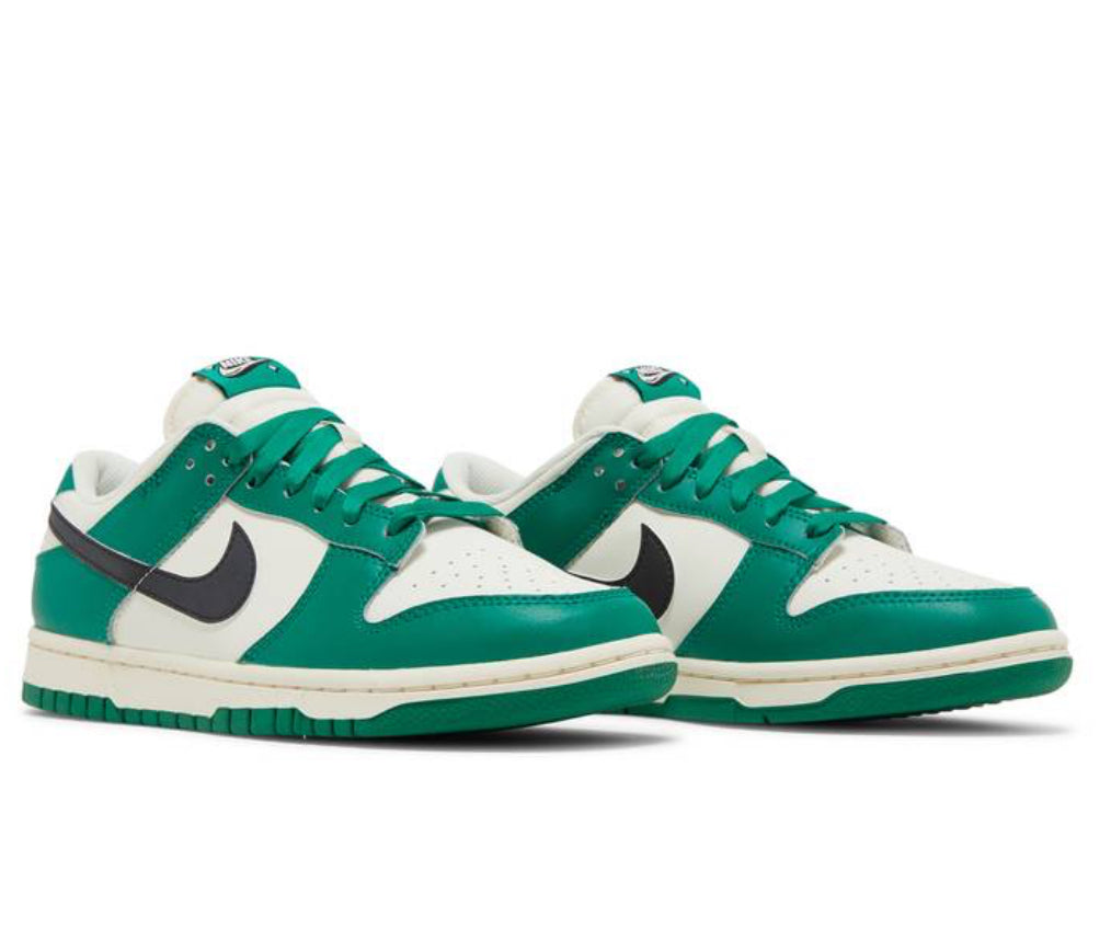 Nike Dunk Low SE "Lottery Green"