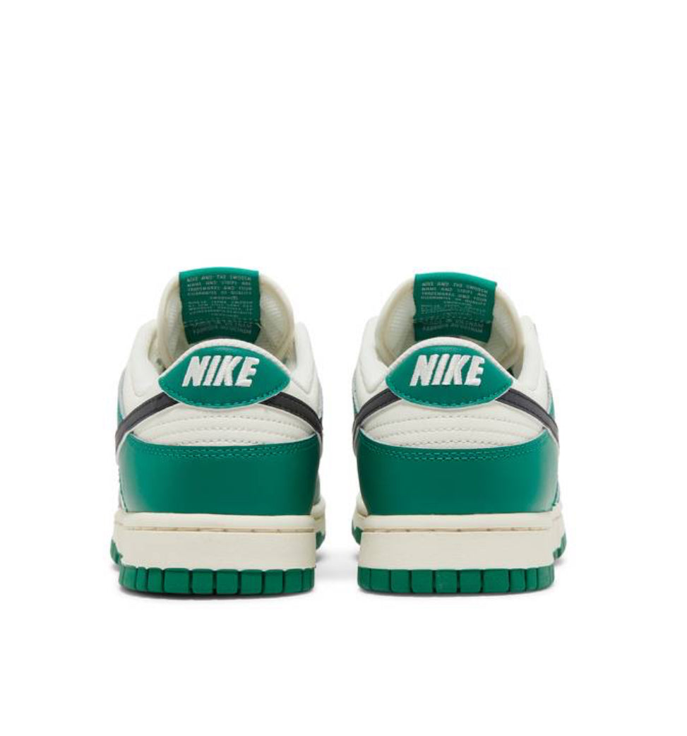 Nike Dunk Low SE "Lottery Green"